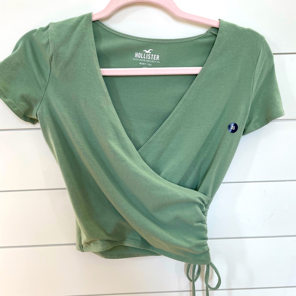 Hollister XS Baby Tee